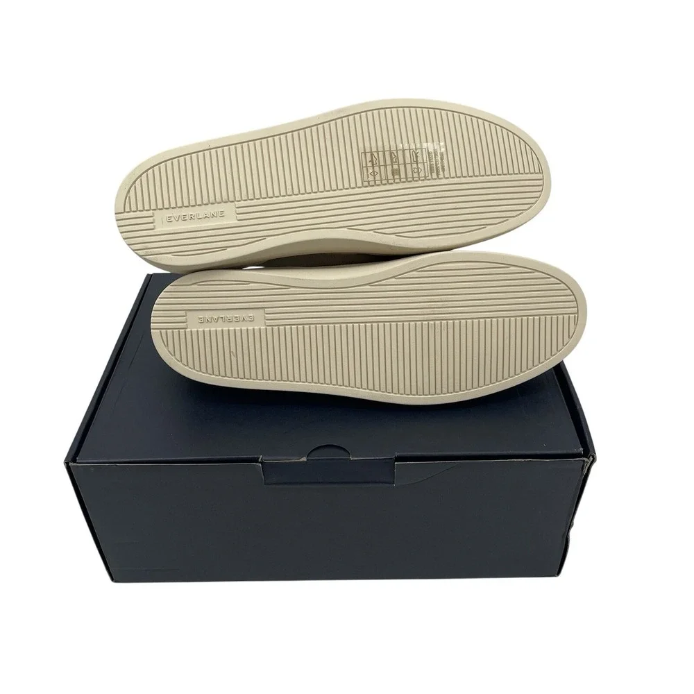 Everlane Desert Shoe Suede Desert Pebble Mens 11.5 Minimalist NIB Preppy Classic